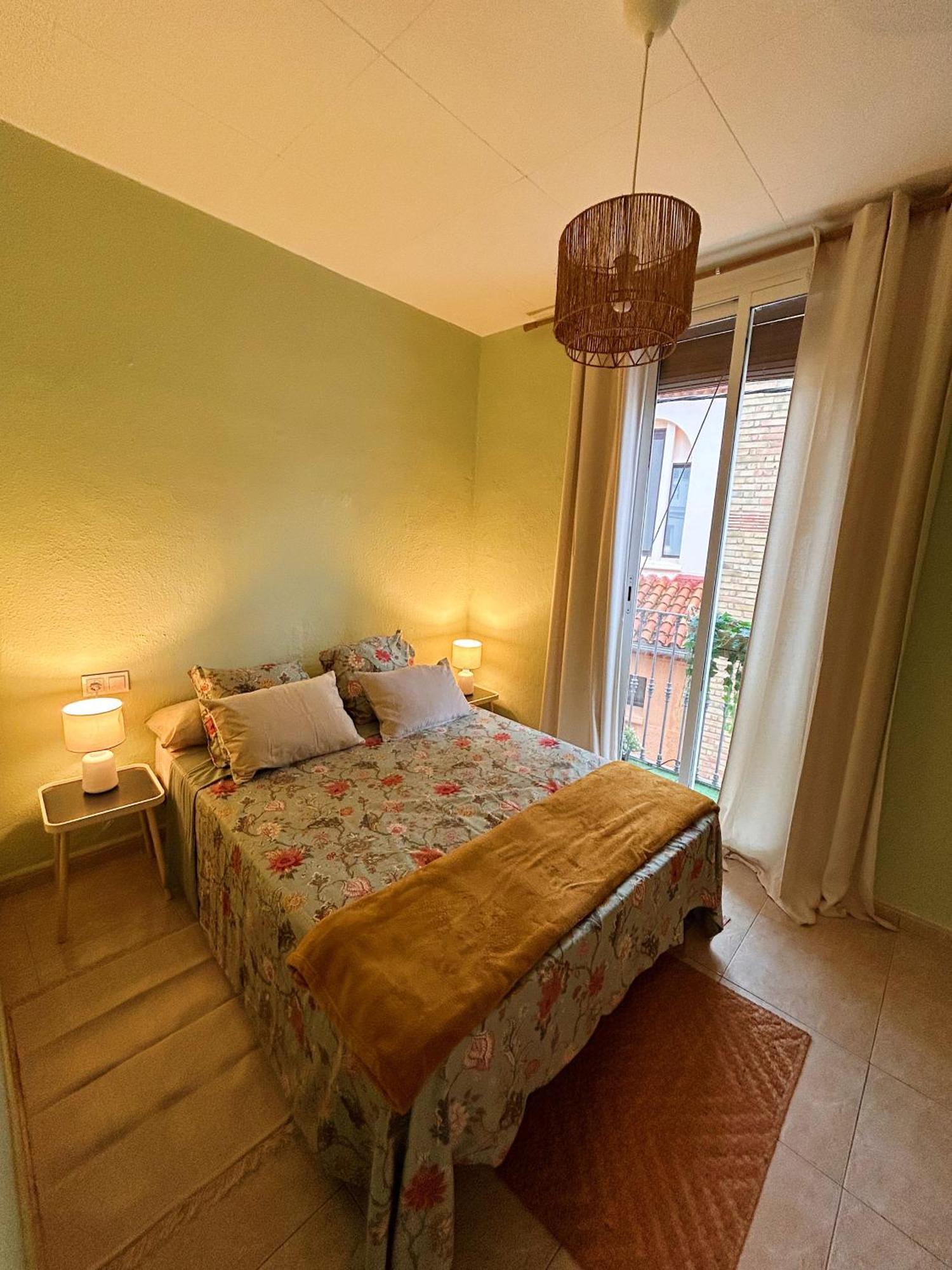Central Market Apartment Калелья Экстерьер фото